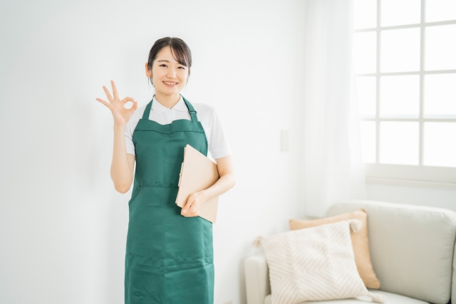 開業準備をするネイリスト